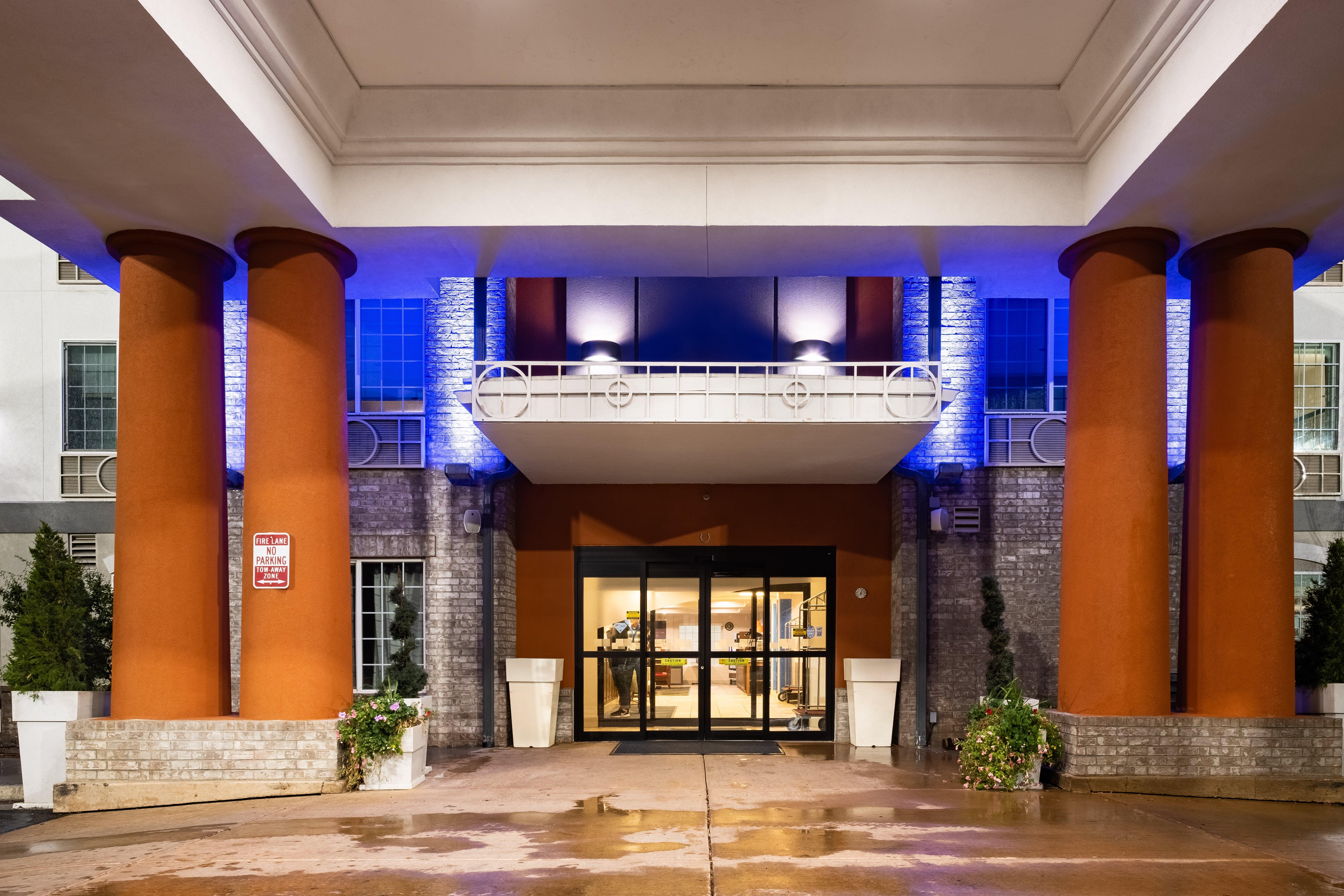 Holiday Inn Express Hotel & Suites Evanston, An Ihg Hotel Exterior photo